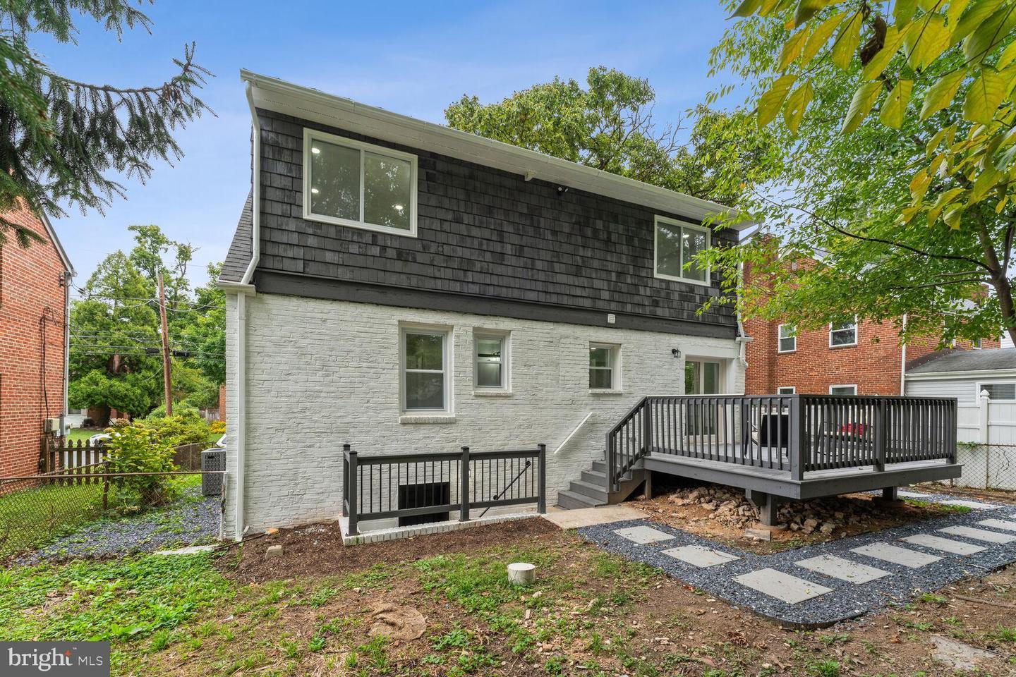 10412 HAYES AVE,SILVER SPRING,MD,20902,MONTGOMERY - MDMC2143266