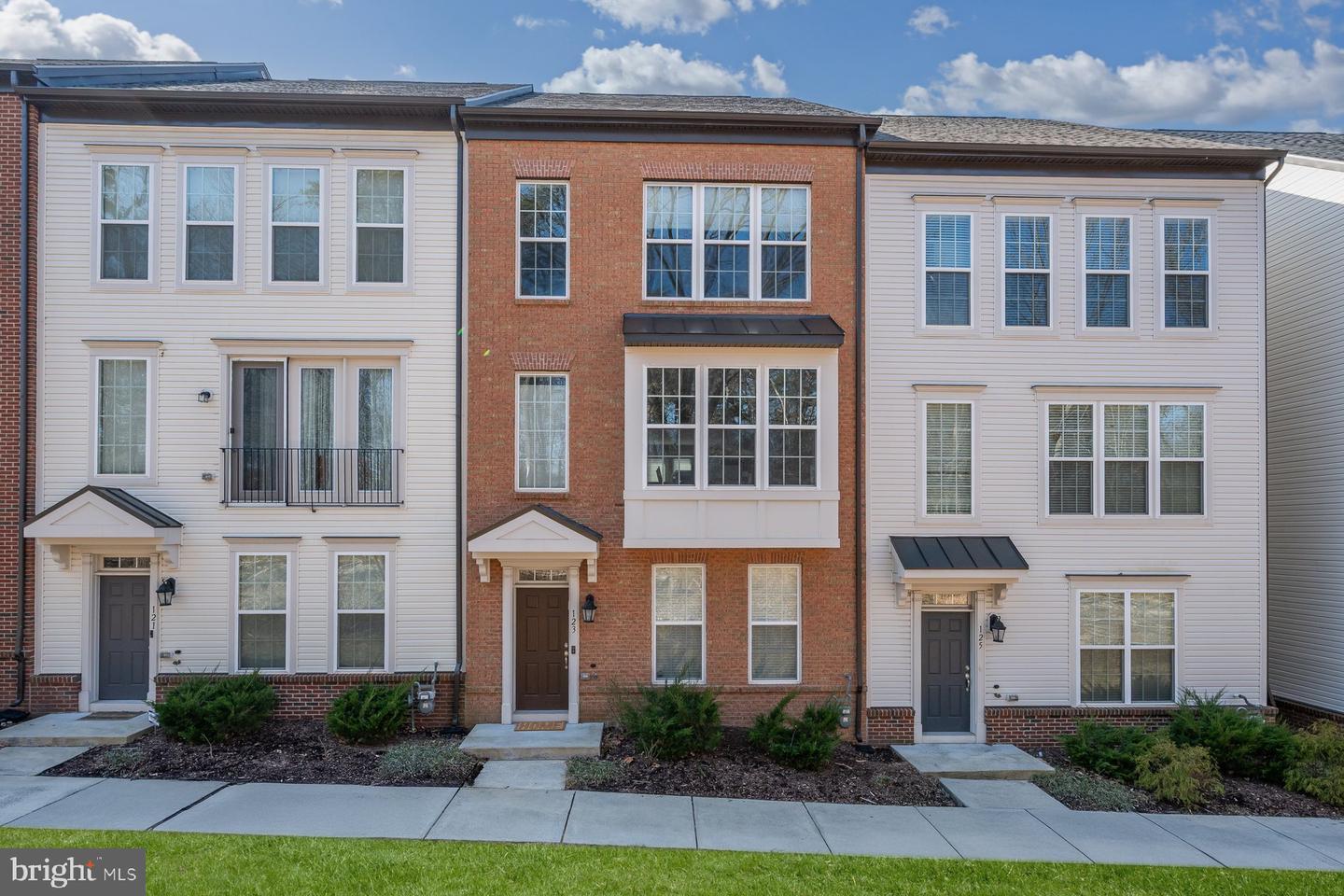 123 KLEE ALY,SILVER SPRING,MD,20906,MONTGOMERY - MDMC2165100