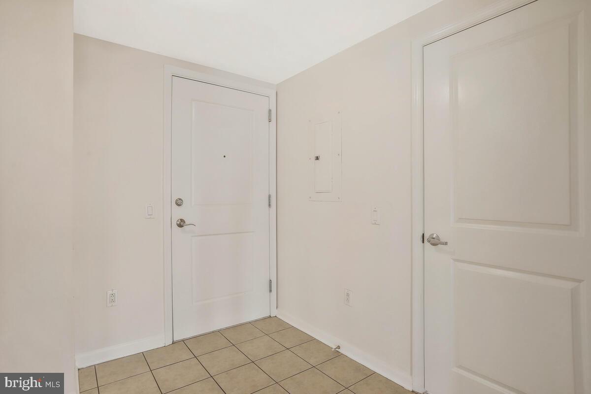 930 WAYNE AVE #407,SILVER SPRING,MD,20910,MONTGOMERY - MDMC2166682