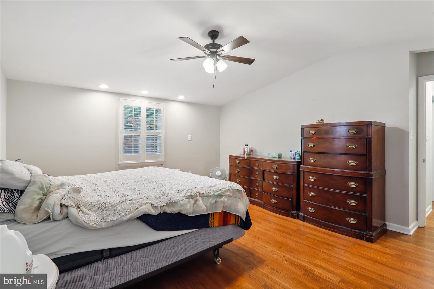 11518 CHARLTON DR,SILVER SPRING,MD,20902,MONTGOMERY - MDMC2167284