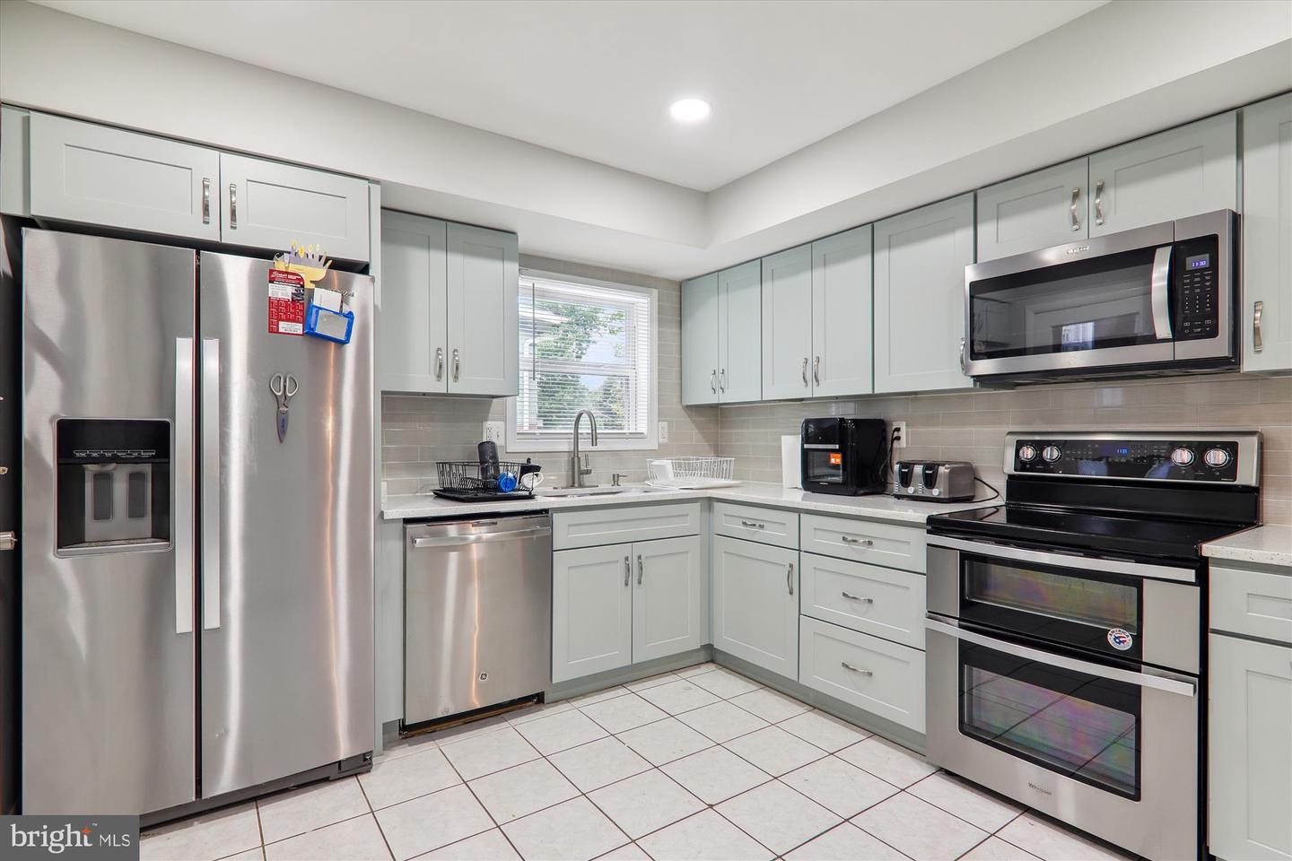 11518 CHARLTON DR,SILVER SPRING,MD,20902,MONTGOMERY - MDMC2167284