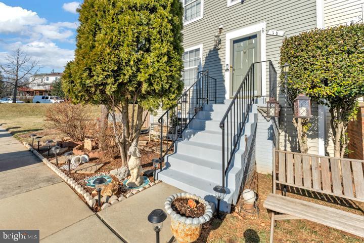 16 APPLEGRATH CT,GERMANTOWN,MD,20876,MONTGOMERY - MDMC2167888